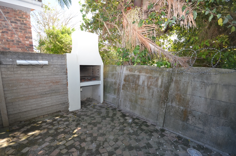 To Let 2 Bedroom Property for Rent in Cambridge West Eastern Cape